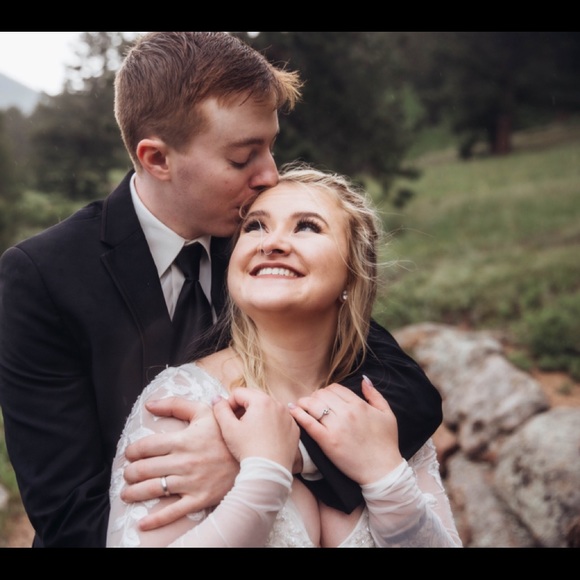 Meet your Posher, Taylor - Picture 1 of 1